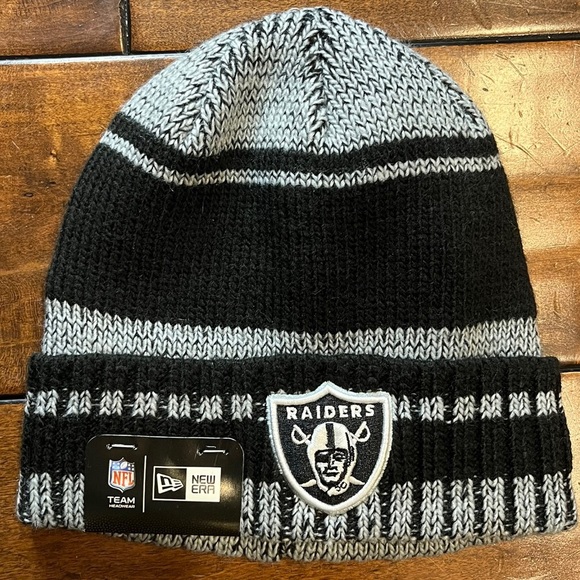 New Era Other - New Era NFL Las Vegas Raiders knit beanie